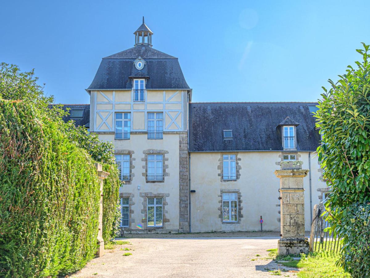 Apartment Le Chateau De Kergonano-13 By Interhome Baden Exterior foto