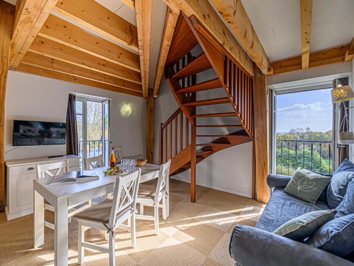 Apartment Le Chateau De Kergonano-13 By Interhome Baden Exterior foto