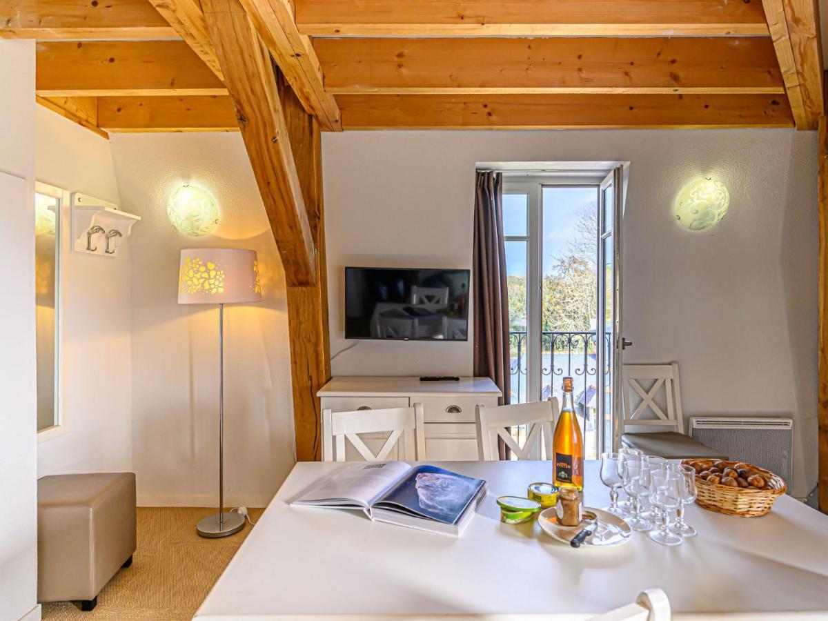Apartment Le Chateau De Kergonano-13 By Interhome Baden Exterior foto